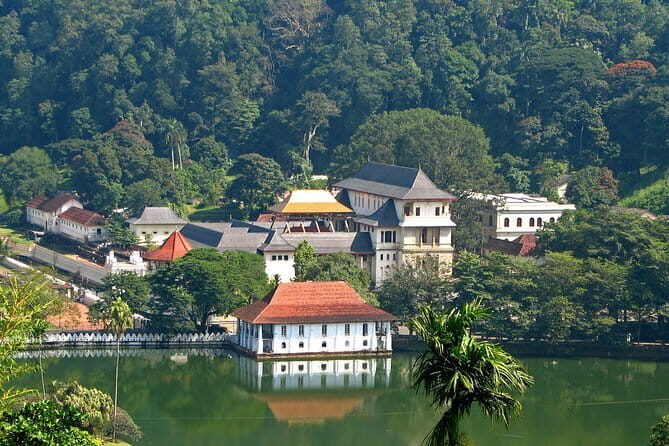 Private Tuk Tuk Tour of Kandy City & Surroundings - Sri Dalada Museum: Sacred Tooth Relic at UNESCO level